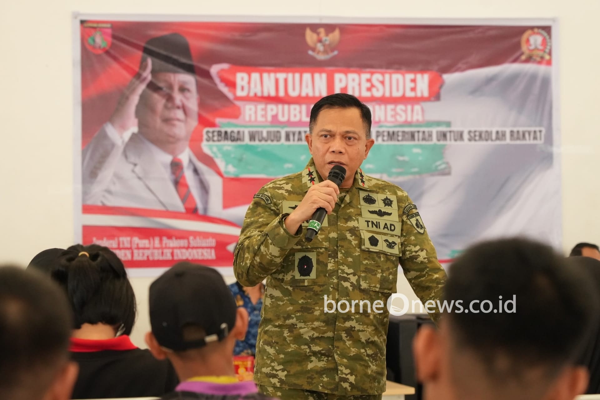 Pangdam XXII Tambun Bungai Beri Motivasi Peserta Didik Sekolah Rakyat Palangka Raya