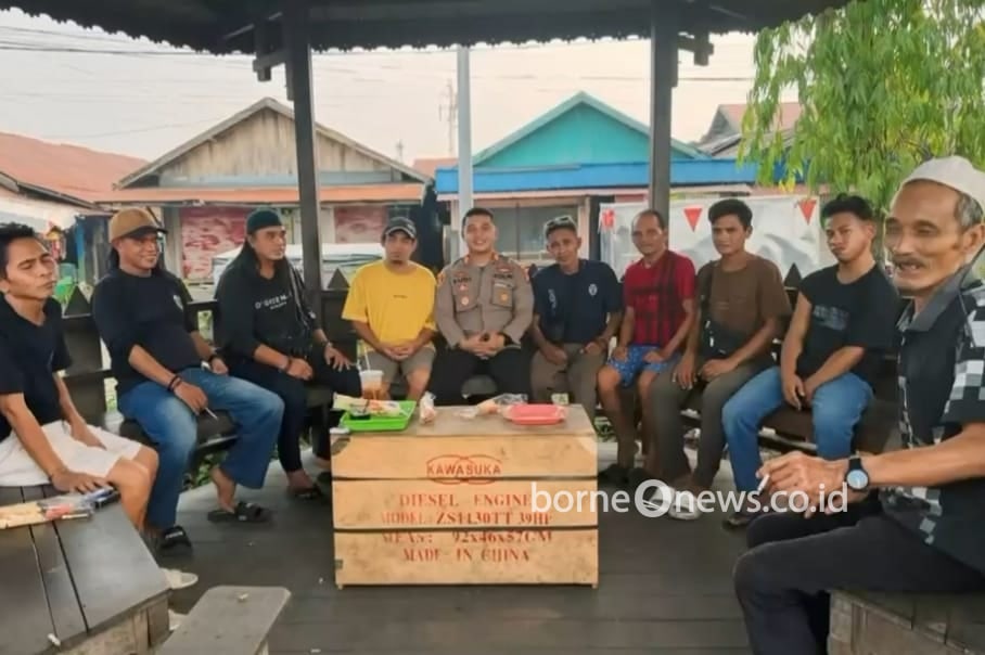Jaga Kamtibmas, Kapolsek Pahandut Sambangi Warga di Pelabuhan Rambang
